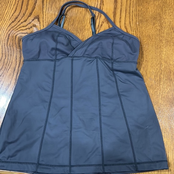 Lululemon Rehearsal Tank - Picture 3 of 5